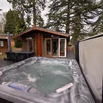 Hot Tub 3 Bed - Fallbarrow - Windermere * Bowness-on-Windermere