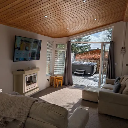 Chalet Hot Tub 3 Bed - Fallbarrow - Windermere