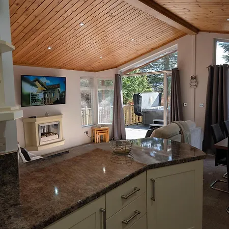 Шале Hot Tub 3 Bed - Fallbarrow - Windermere *