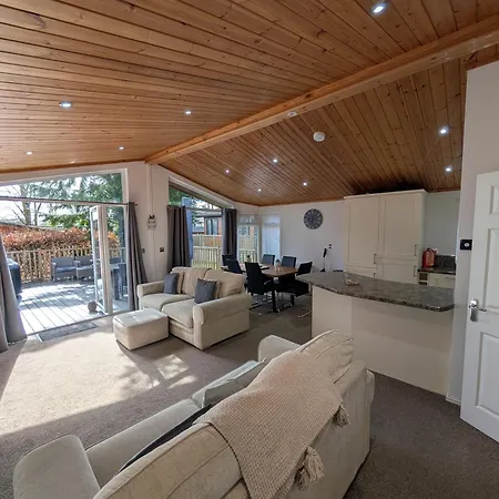 Hot Tub 3 Bed - Fallbarrow - Windermere * Боунес-он-Уиндермер