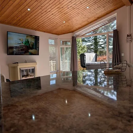 Hot Tub 3 Bed - Fallbarrow - Windermere Шале *