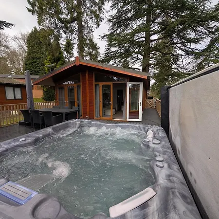 Hot Tub 3 Bed - Fallbarrow - Windermere Шале *