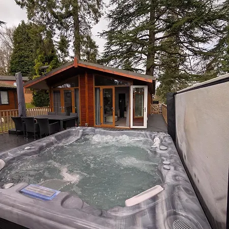 Hot Tub 3 Bed - Fallbarrow - Windermere * Bowness-on-Windermere