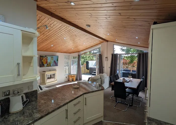 Hot Tub 3 Bed - Fallbarrow - Windermere Chalet Bowness-on-Windermere