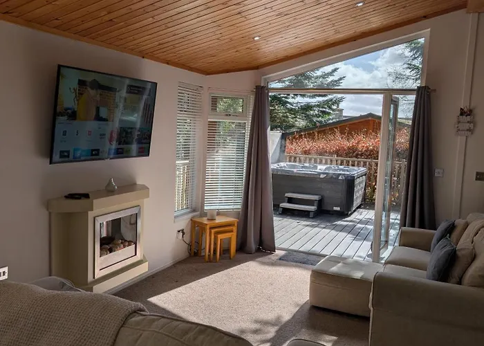 Chalet Hot Tub 3 Bed - Fallbarrow - Windermere