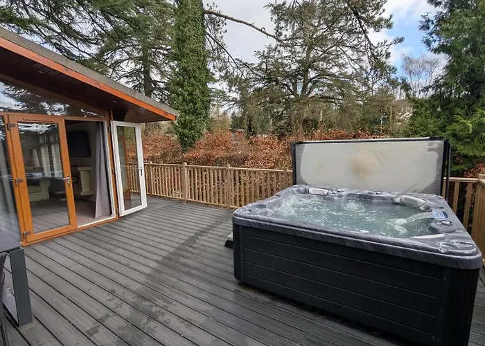 Hot Tub 3 Bed - Fallbarrow - Windermere Chalet