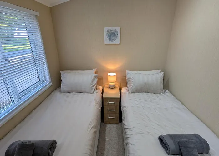 Chalet Hot Tub 3 Bed - Fallbarrow - Windermere *