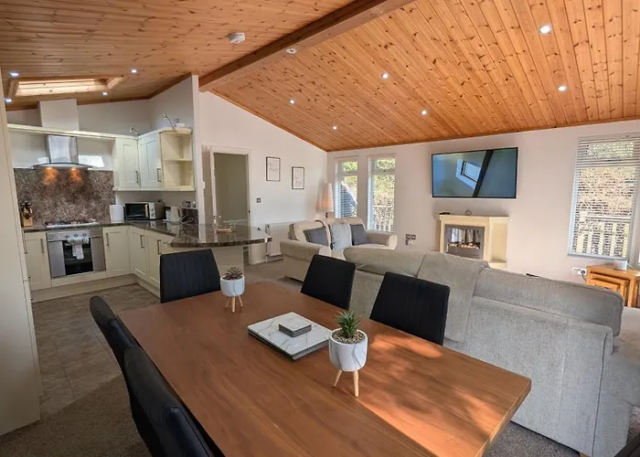 Hot Tub 3 Bed - Fallbarrow - Windermere Chalet Bowness-on-Windermere