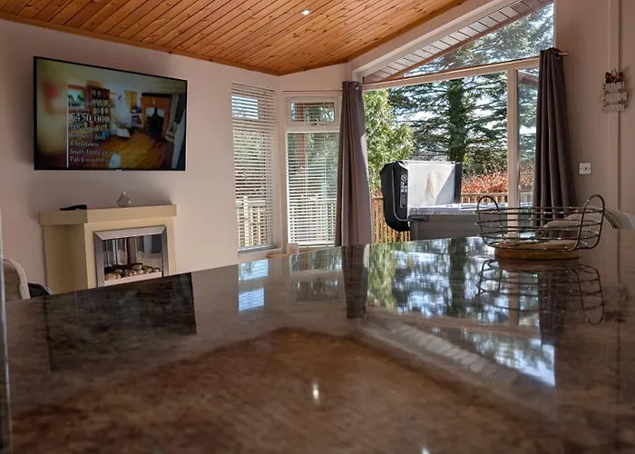 Hot Tub 3 Bed - Fallbarrow - Windermere * Bowness-on-Windermere