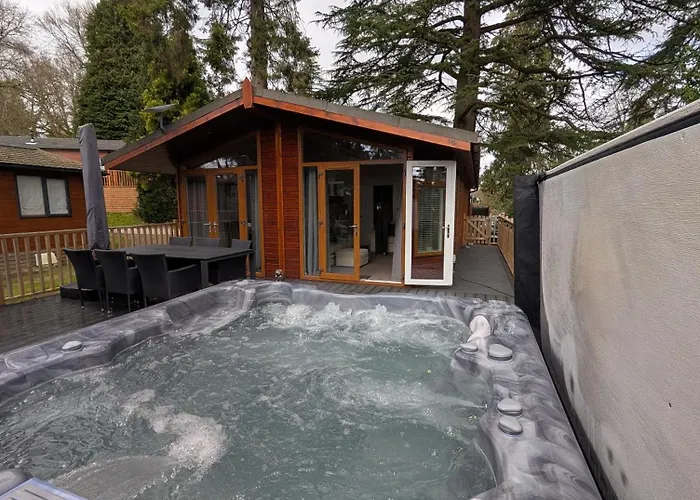 Hot Tub 3 Bed - Fallbarrow - Windermere Chalet *
