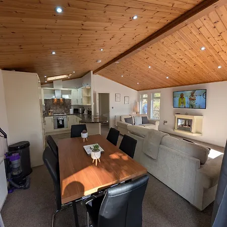 Alpehytte Hot Tub 3 Bed - Fallbarrow - Windermere *